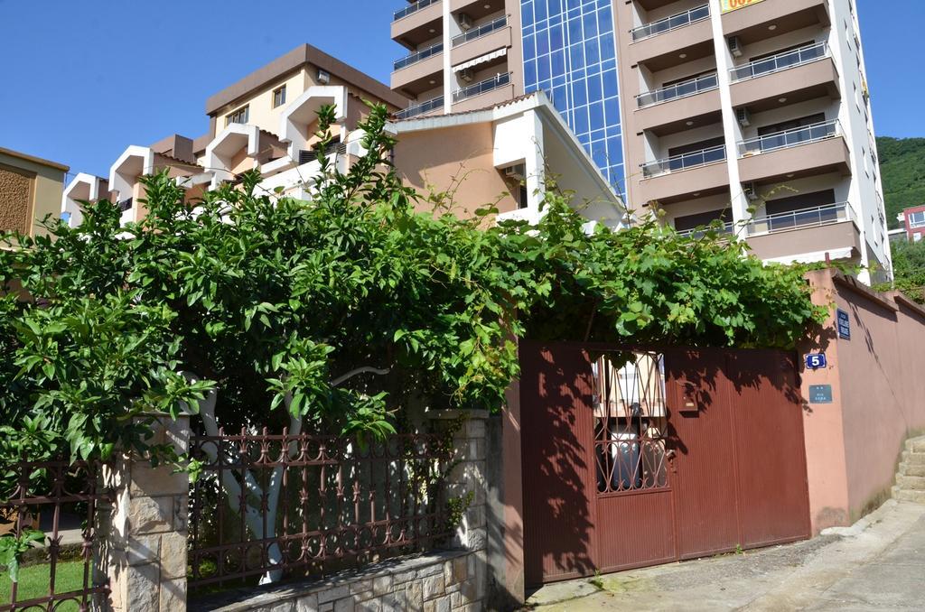 Mg Apartments And Rooms Будва Экстерьер фото