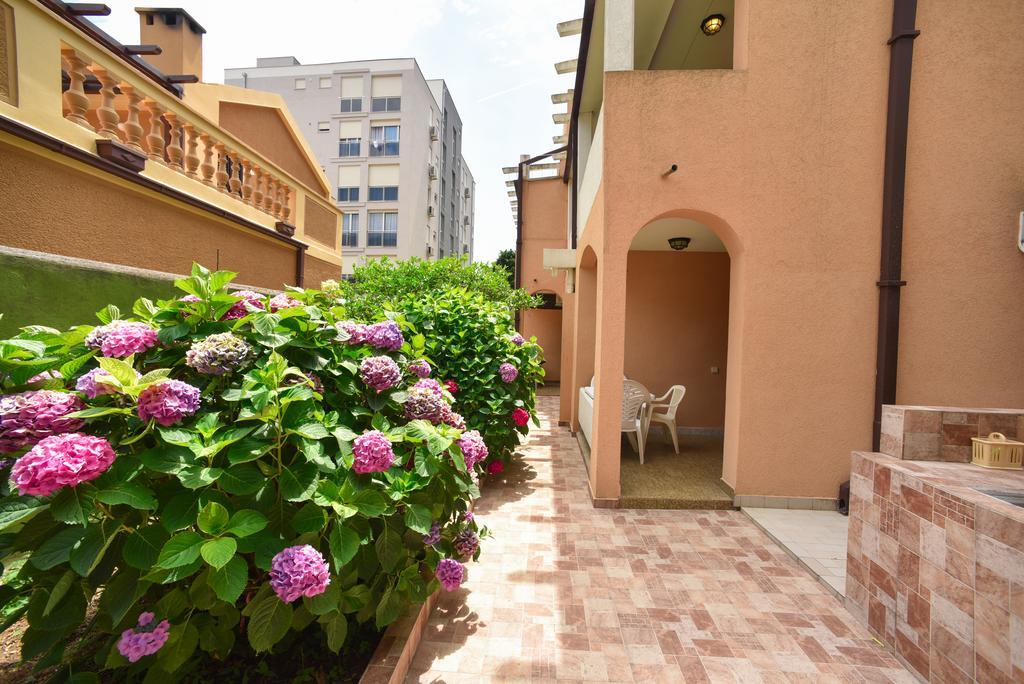 Mg Apartments And Rooms Будва Экстерьер фото